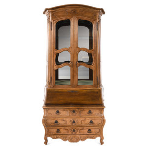 A French Provincial Style Walnut 2a672d