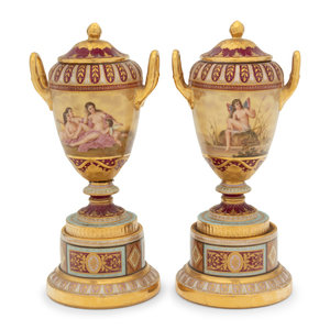A Pair of Vienna Porcelain Urns 19th 2a67ee