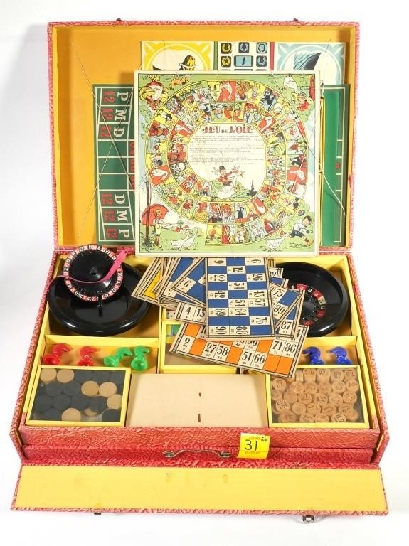 VINTAGE FRENCH GAME SET IN CASE 2a4716