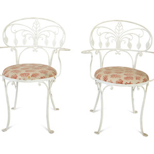 A Pair of White Painted Iron Garden 2a7c44