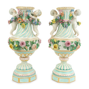 A Pair of German Porcelain Urns 19TH 2a852c