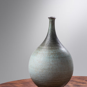 Harrison McIntosh
(American, 1914-2016)
Vessel
glazed