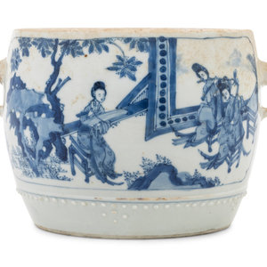 A Chinese Export Porcelain Two-Handle