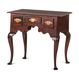 A Queen Anne Figured Mahogany Pad 2a7027