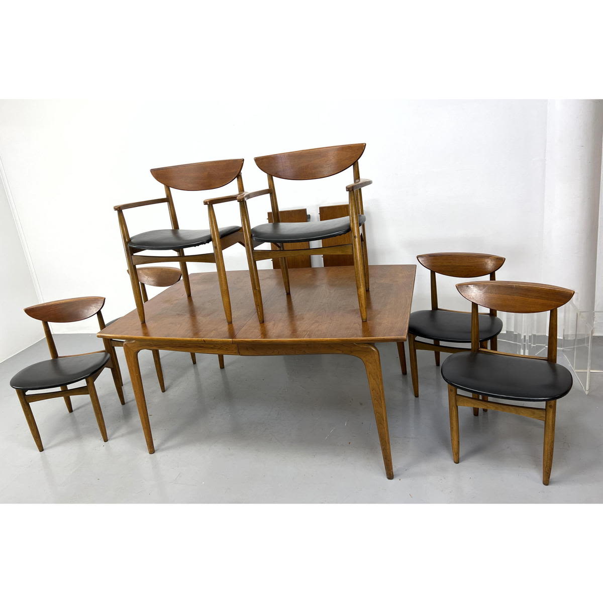 LANE walnut dining table and 6 chairs.