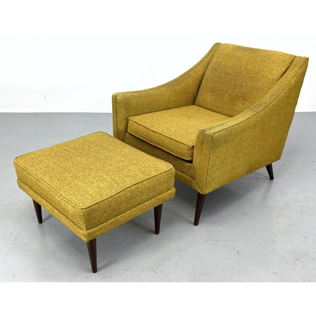 KROEHLER lounge chair and Ottoman