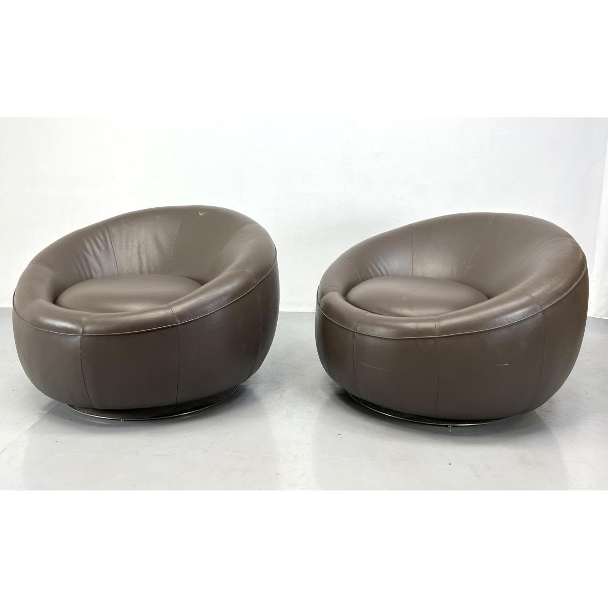 Pair Large Oversized Round Leather