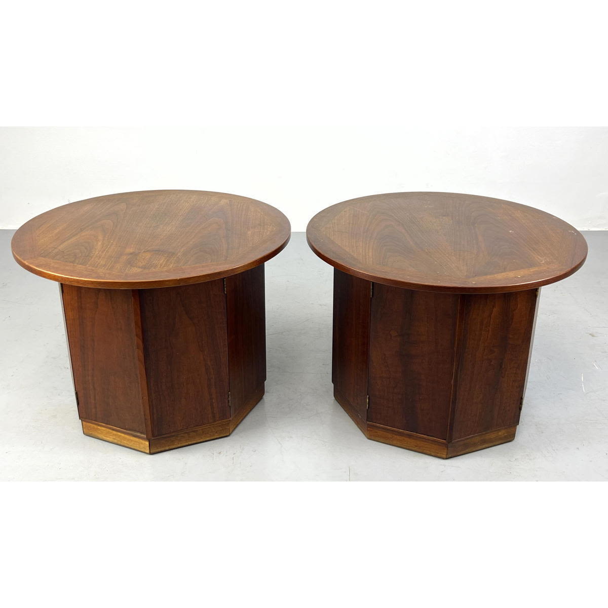 Pr American Modern Walnut Hexagonal