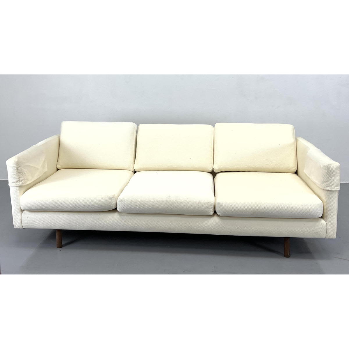 Off white 3 seat sofa couch Harvey 2a782f