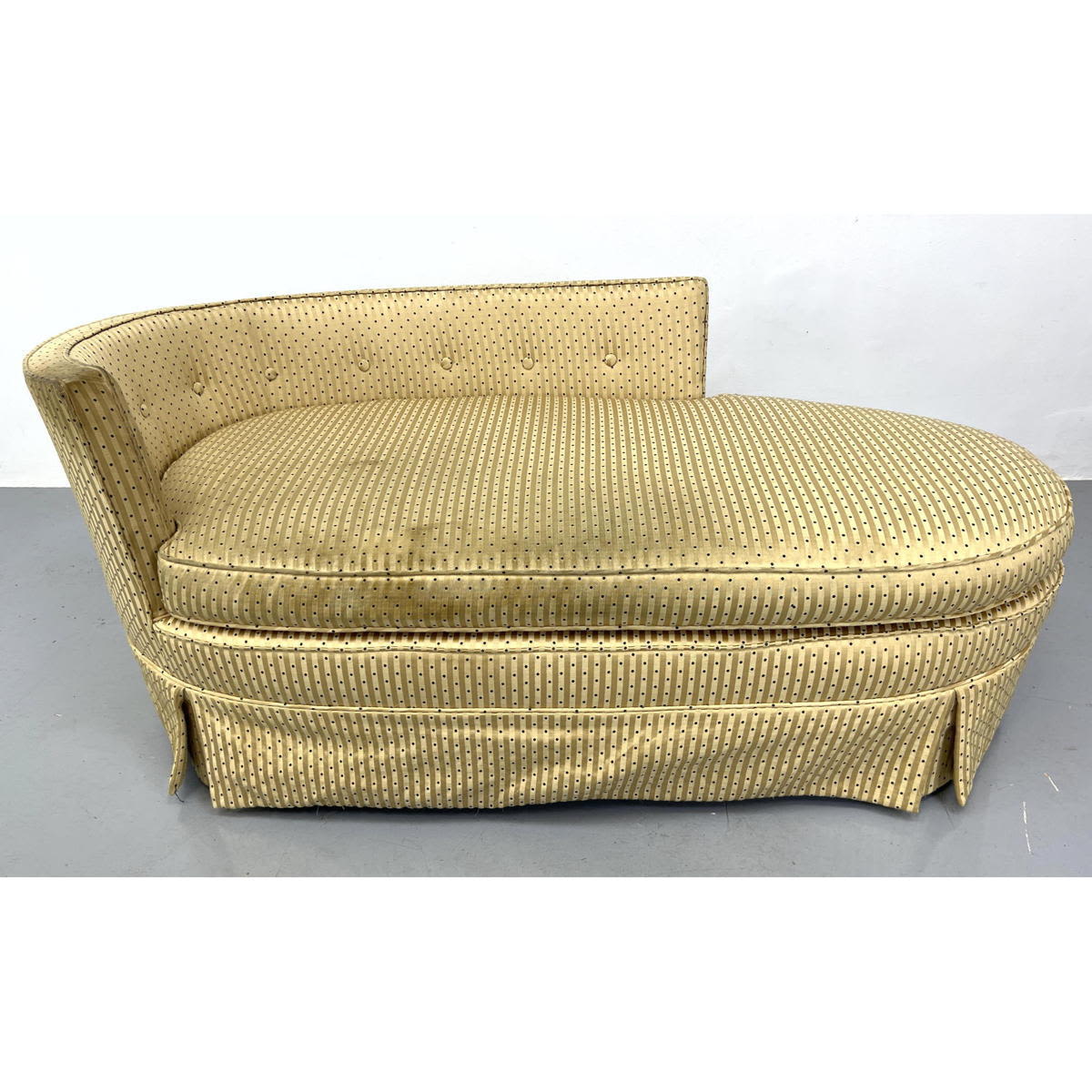 Fully upholstered Fainting couch
