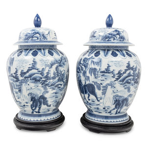 A Pair of Chinese Blue and White 2aa5e3
