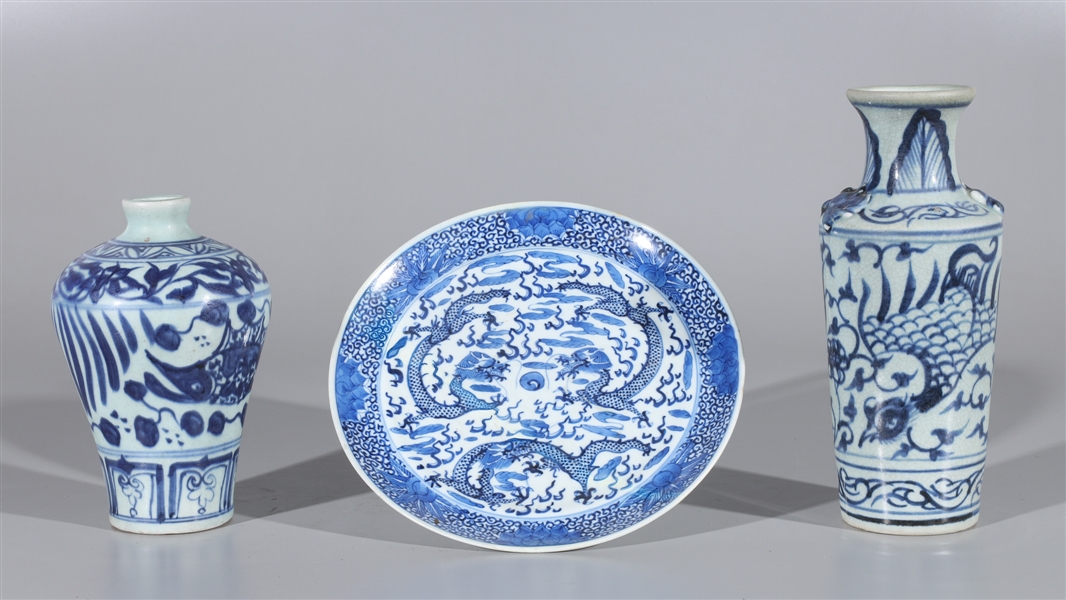 Three Chinese blue and white procelain