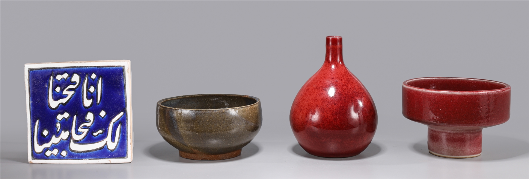 Four various ceramic pieces including 2aa6bd