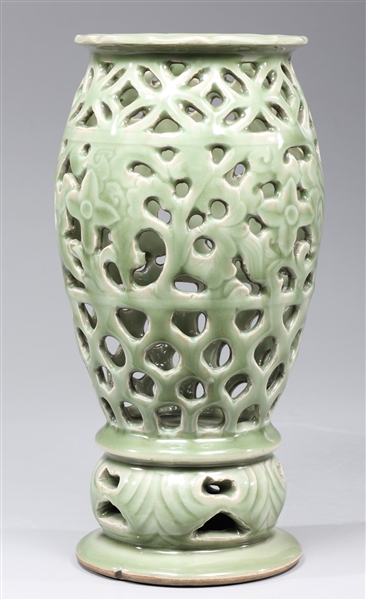 Chinese celadon glazed vase with 2aa6f2