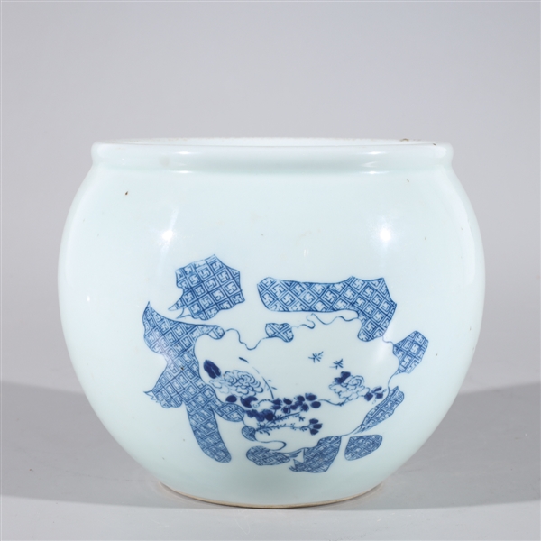 Chinese White vase with three blue natural