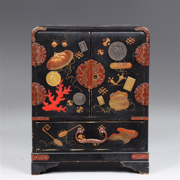 Antique Japanese Meiji period lacquered 2aa763