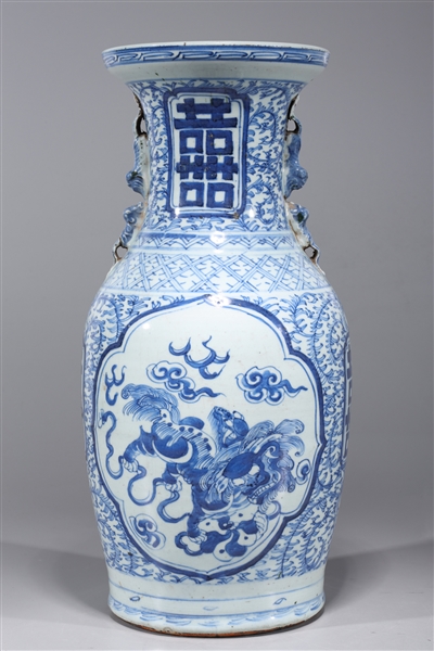 Chinese blue and white porcelain 2aa79b