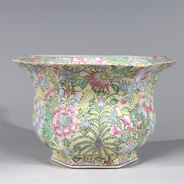Chinese famille rose enameled porcelain 2aa8e5