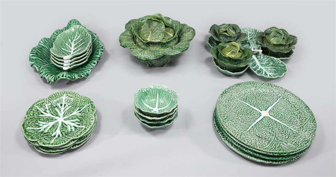 Group of twenty two vintage Majolica 2aa92e