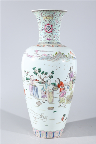 Chinese famille rose enameled porcelain 2aaa26