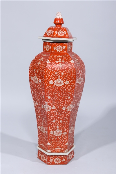 Tall Chinese porcelain vase with 2aae94