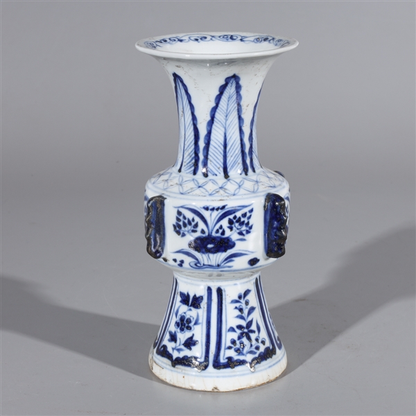 Chinese blue and white porcelain 2aaeab