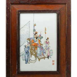 A Chinese Famille Rose Figure  2ab4e8