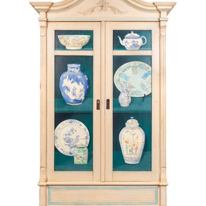 A Continental Painted Cabinet 20TH 2a961d