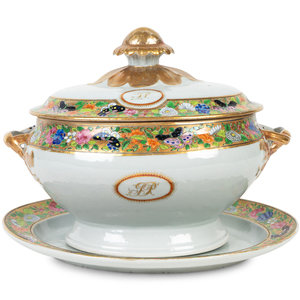 A Chinese Export Porcelain Tureen 2a96f7