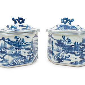 A Pair of Chinese Blue and White 2acb15