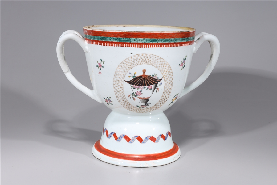 Chinese enameled porcelain vase 2ace42