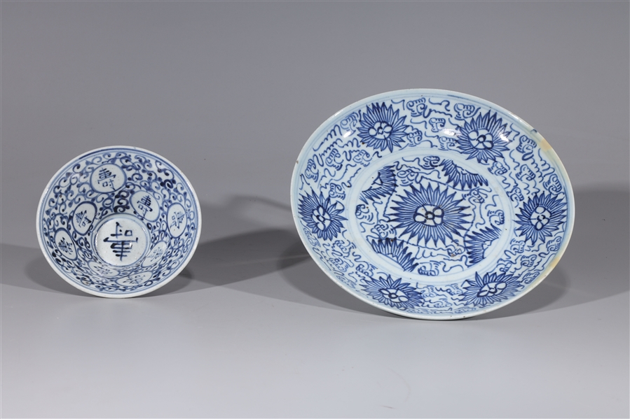 Two Chinese blue white porcelains  2ace45