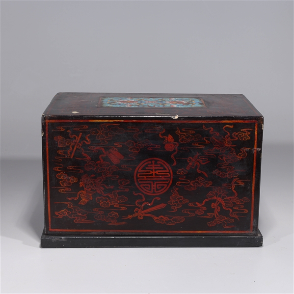 Chinese lacquered wood box with 2ad02d