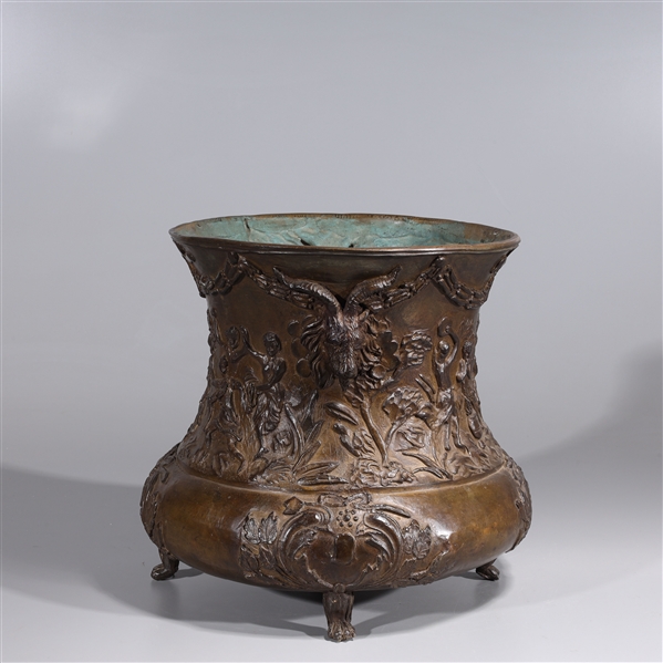 Chinese bronze vessel with molded 2ad15f