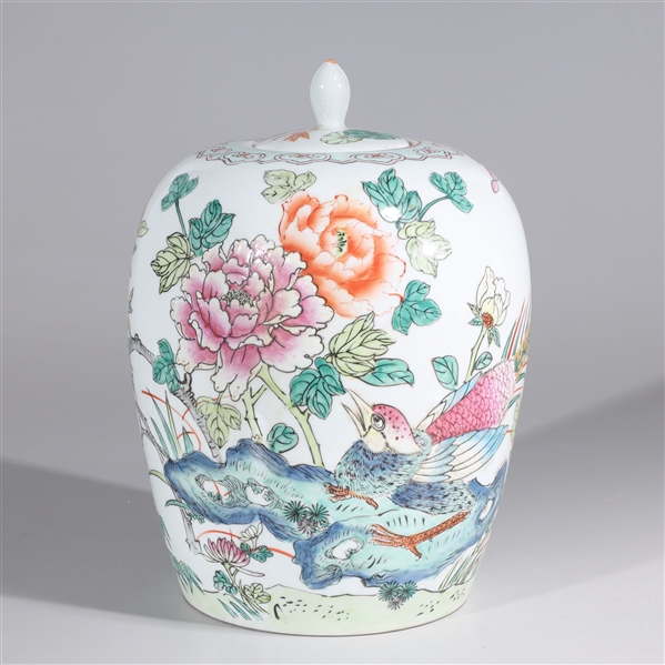 Chinese famille rose enameled porcelain 2ad160