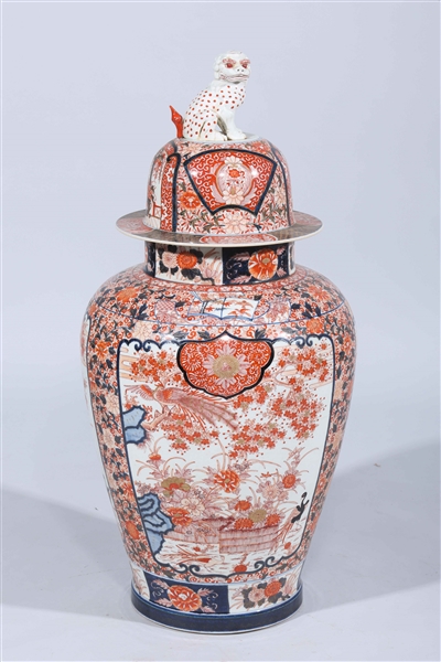 Large Chinese porcelain Imari style 2ad16a