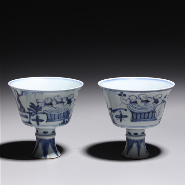 Pair of blue and white Chinese 2ad1b4