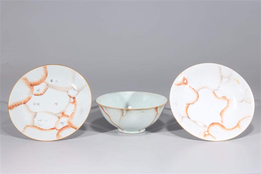 Group of three Chinese porcelains