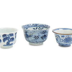 Three Chinese Blue and White Porcelain 2ad227
