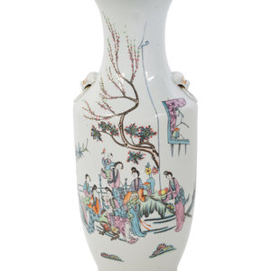 A Large Chinese Famille Rose Porcelain