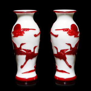 A Pair of Chinese Red Overlay Milky 2ad33a