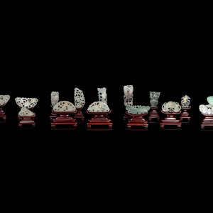 15 Chinese Reticulated Jade and 2ad344