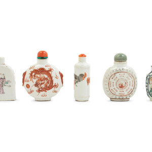 Five Chinese Porcelain Snuff Bottles 19TH 2ad3aa