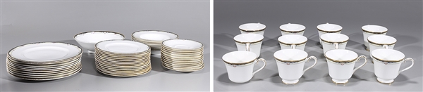 Set of Royal Doulton bone china, Roudes