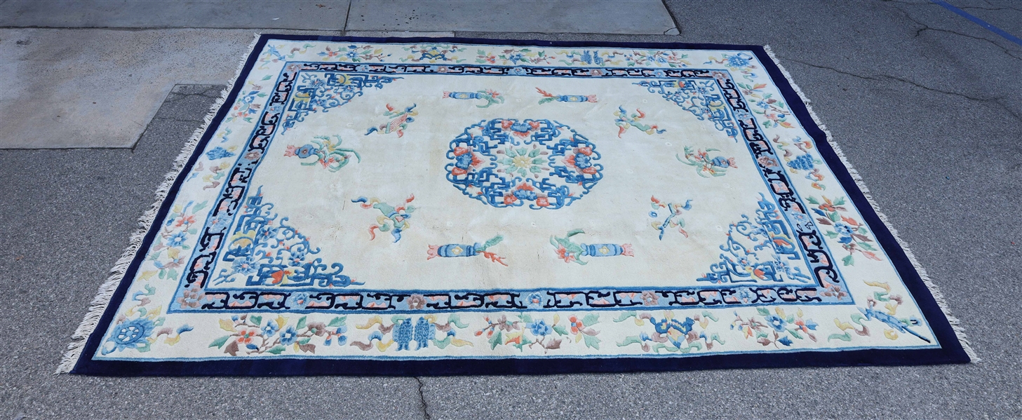 Chinese wool rug in shades of cream 2ad620