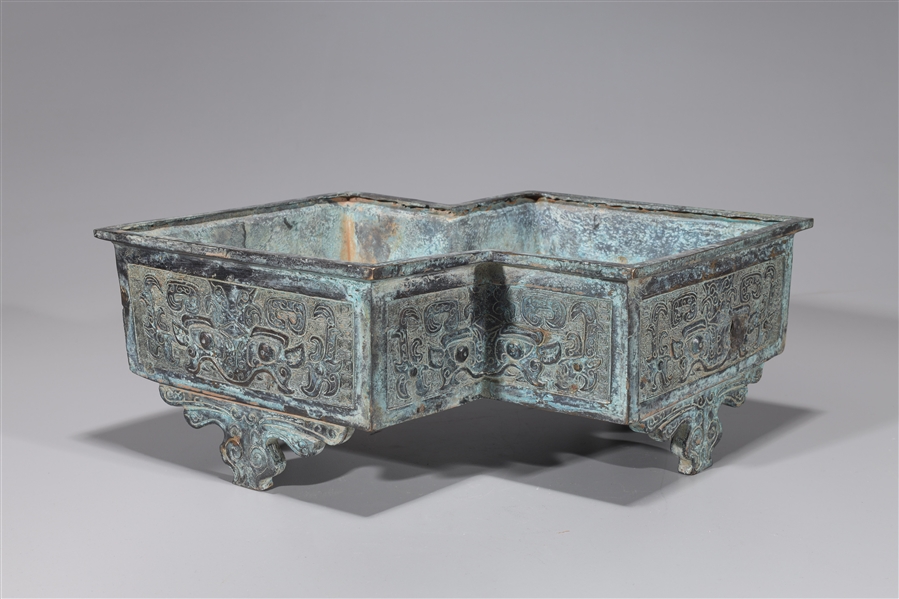 Chinese archaistic bronze basin