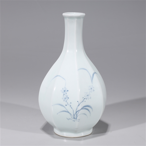 Korean blue and white porcelain 2ad78d