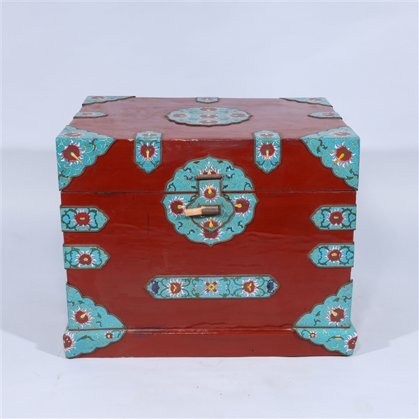 Red Chinese chest with cloisonne 2ad809