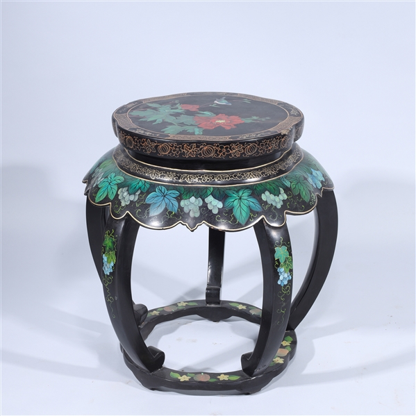 Circular Chinese stool with gilt,