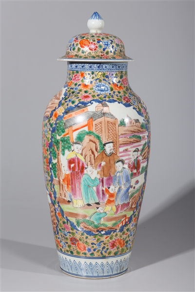 Covered Chinese enameled porcelain 2ad868